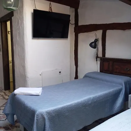 Vut Maiorum Country house Ages